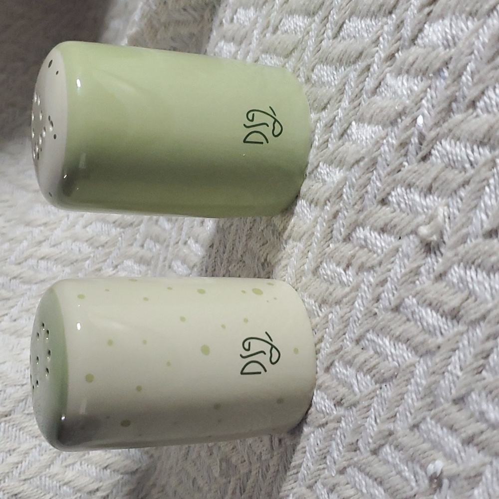 Darling Spring Salt & Pepper Shakers